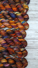 Load image into Gallery viewer, Broomstick-Bombshell Worsted