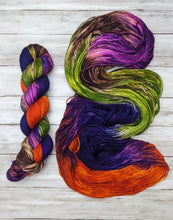 Load image into Gallery viewer, Lovecraft-Foxy Sock