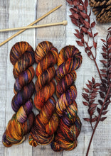 Load image into Gallery viewer, Broomstick-Bombshell Worsted