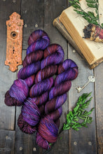 Load image into Gallery viewer, Manderley-Bombshell Worsted