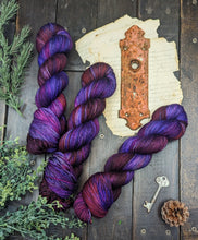 Load image into Gallery viewer, Manderley-Bombshell Worsted
