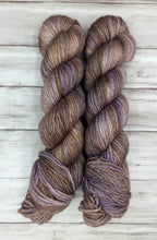 Load image into Gallery viewer, 'Shroom-Bombshell Worsted