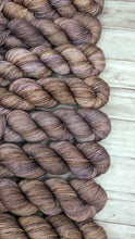 Load image into Gallery viewer, 'Shroom-Bombshell Worsted