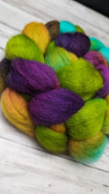 Load image into Gallery viewer, My Parrot Swears-Corriedale-Combed Top-Ready to Ship