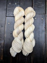 Load image into Gallery viewer, Bubble Bath-Bombshell Worsted