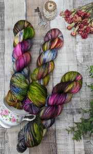 Flower Crown-Bombshell Worsted