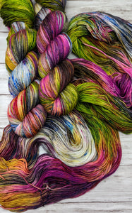 Flower Crown-Bombshell Worsted