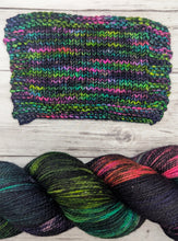 Load image into Gallery viewer, Poison Garden-Bombshell Worsted