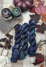 Load image into Gallery viewer, Reaper-Bombshell Worsted