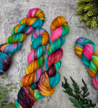 Load image into Gallery viewer, Tiki Bar-Foxy Sock