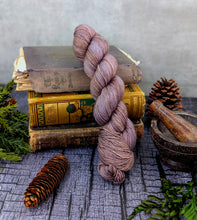 Load image into Gallery viewer, &#39;Shroom-Bombshell Worsted