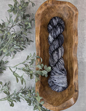 Load image into Gallery viewer, Film Noir-Temptress DK