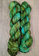 Load image into Gallery viewer, Treehouse-Temptress DK