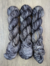 Load image into Gallery viewer, Film Noir-Temptress DK