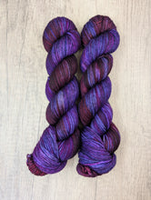 Load image into Gallery viewer, Manderley-Bombshell Worsted