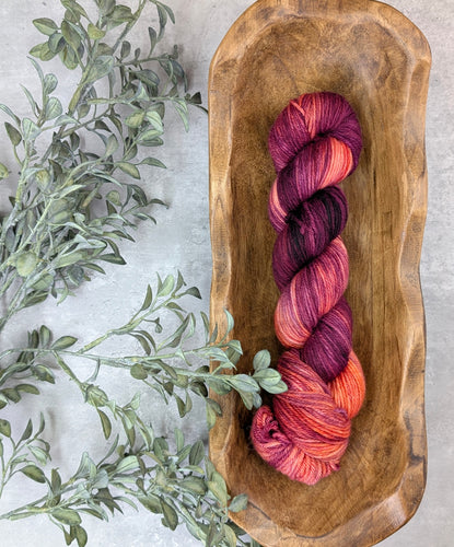 Velvet Rose-Bombshell Worsted