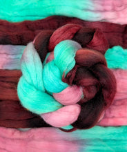 Load image into Gallery viewer, Heartbreaker-Corriedale-Combed Top-Ready to Ship