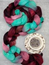 Load image into Gallery viewer, Heartbreaker-Corriedale-Combed Top-Ready to Ship