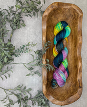 Load image into Gallery viewer, Mome Raths-Bombshell Worsted
