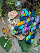 Load image into Gallery viewer, Mome Raths-Bombshell Worsted