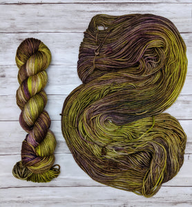 Romance of the Forest-Bombshell Worsted