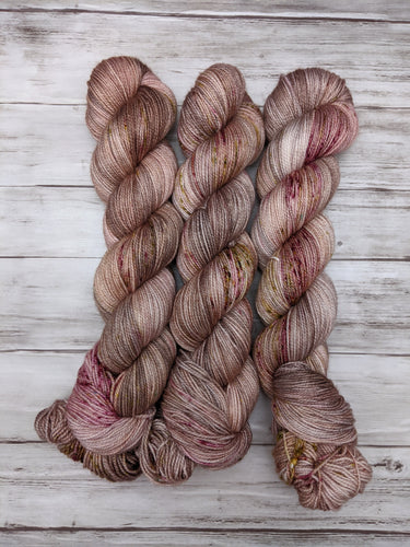 Elinor Dashwood-Foxy Sock