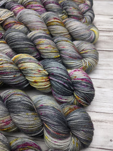 Hipster-Bombshell Worsted